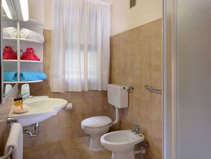 Luxuscamping - WC - Caorle - Centro Vacanze Pra`delle Torri Bungalow auf Centro Vacanze Pra`delle Torri